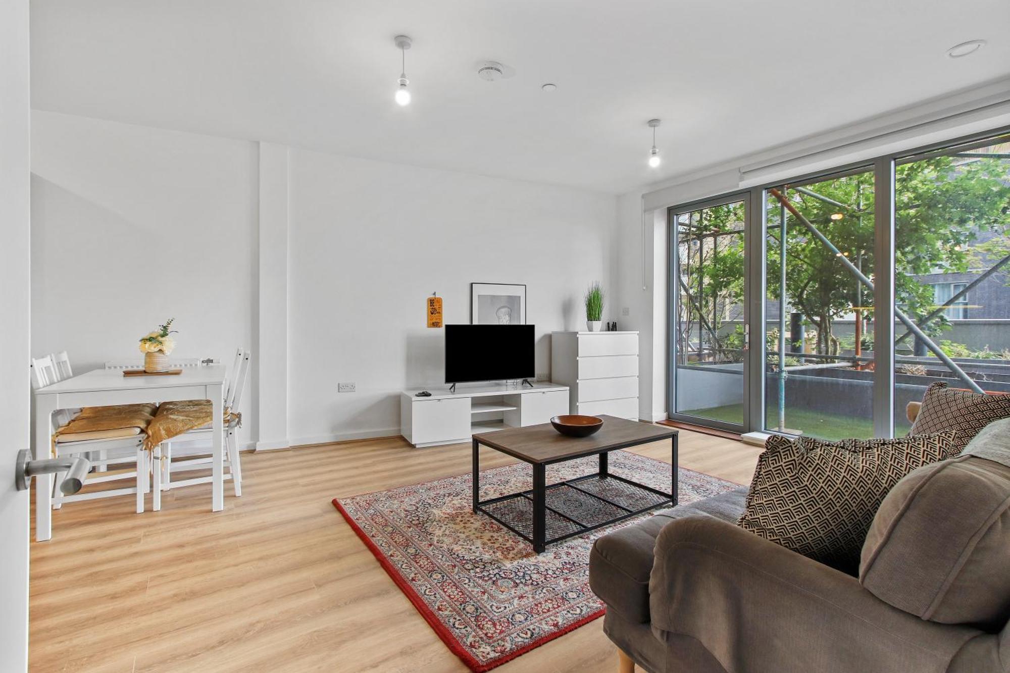 Centrally Located - Modern - 2Bed - 2Bath Apartment ลอนดอน ภายนอก รูปภาพ