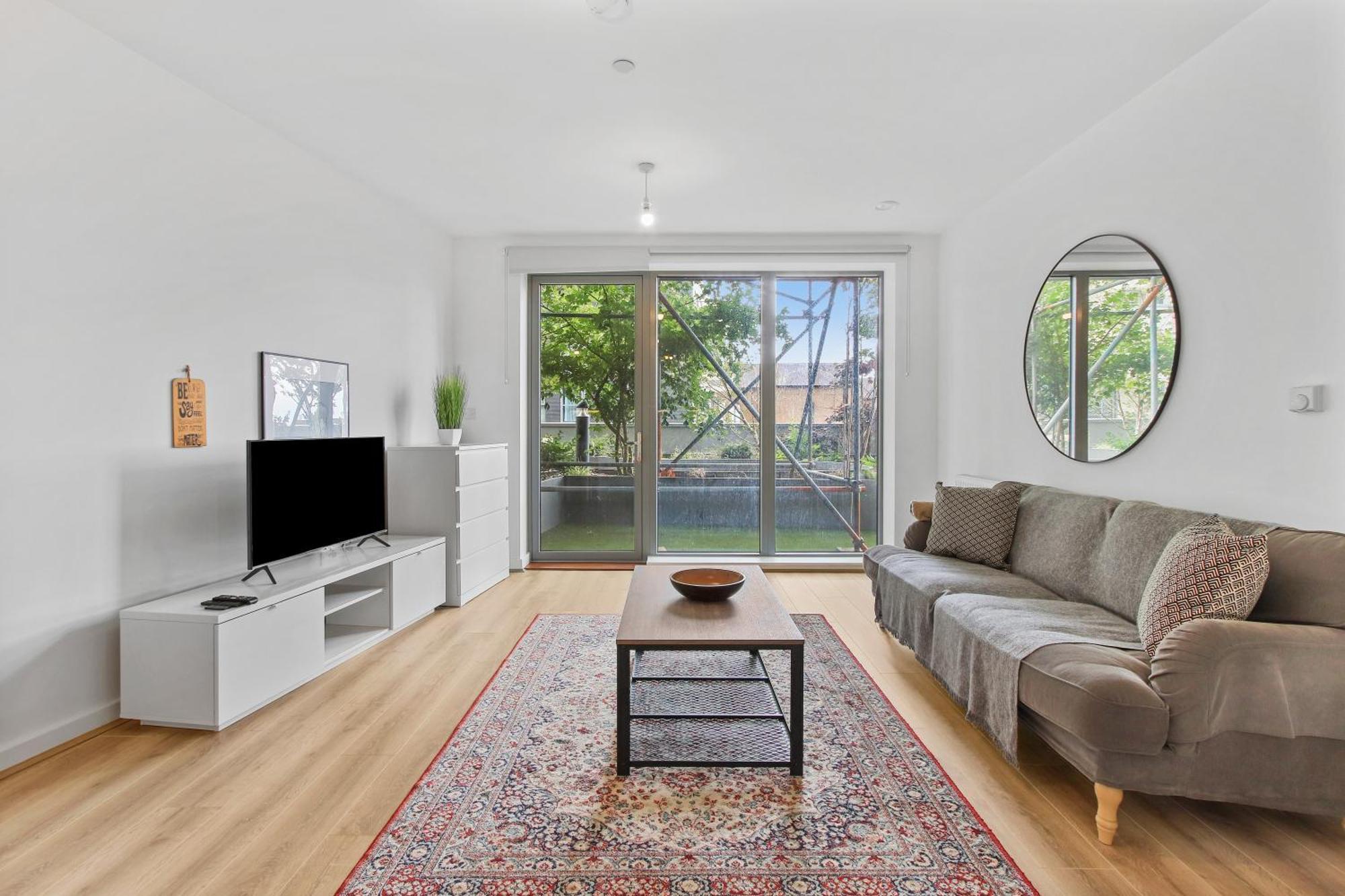 Centrally Located - Modern - 2Bed - 2Bath Apartment ลอนดอน ภายนอก รูปภาพ