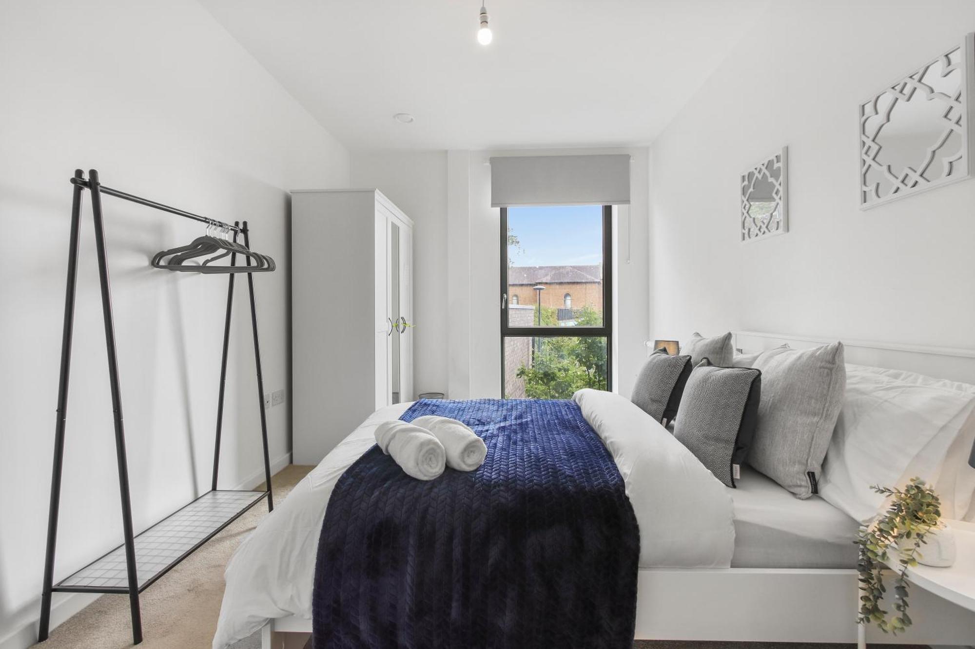 Centrally Located - Modern - 2Bed - 2Bath Apartment ลอนดอน ภายนอก รูปภาพ