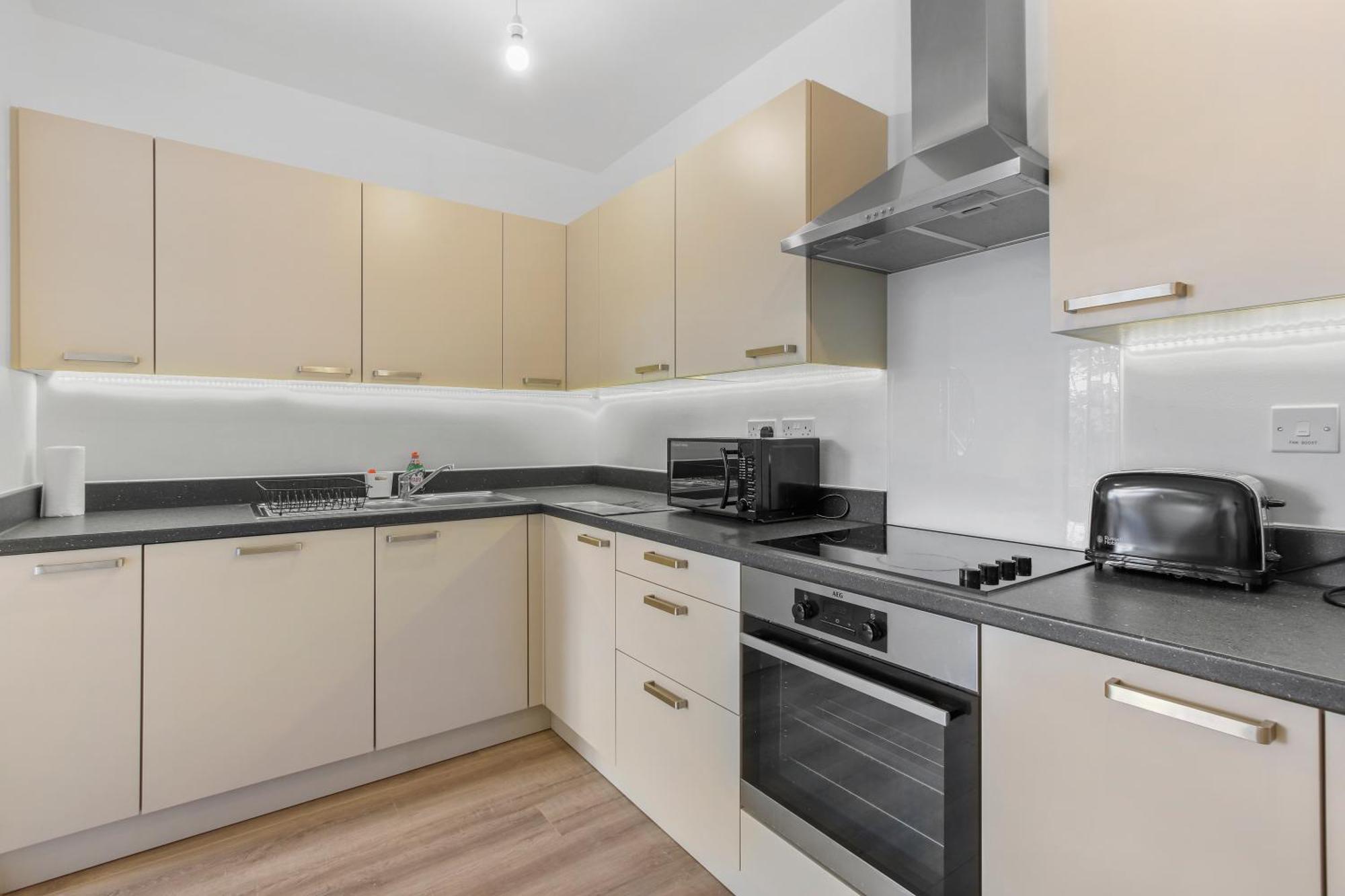 Centrally Located - Modern - 2Bed - 2Bath Apartment ลอนดอน ภายนอก รูปภาพ